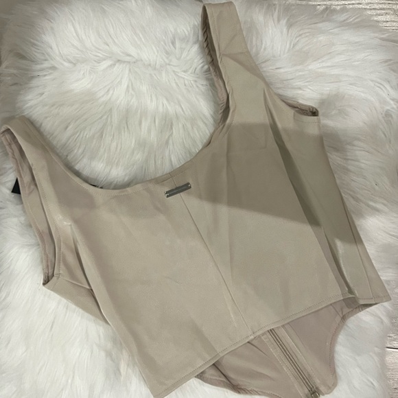 Maniere de voir vegan leather corset top with zip in beige - Picture 3 of 3